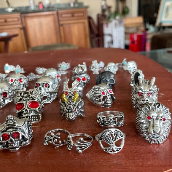 Silver and Red Skull Rings Collection - Picture 10 of 15